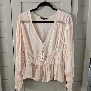 American Eagle Outfitters Cream Blouse with Lace Accents Sz LARGE